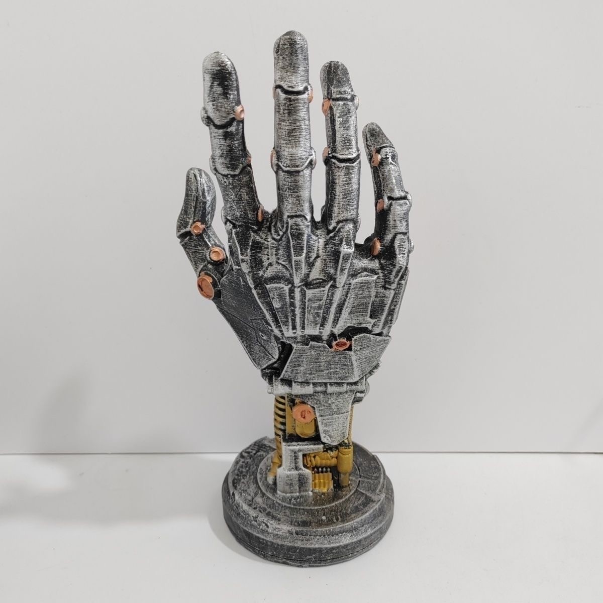 Cyberpunk Mechanical Hand Disp - огляд і ціна Photography Game